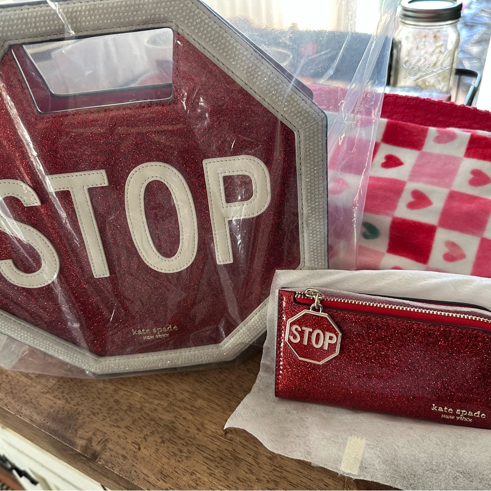 Kate Spade New York Women's Cars Glitter 3D Stop Sign Crossbody and Wallet NEW!